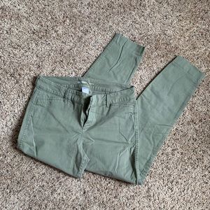 Olive green old navy pixie chino pants